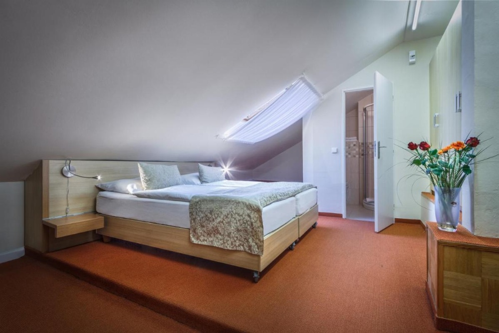 Room image 2