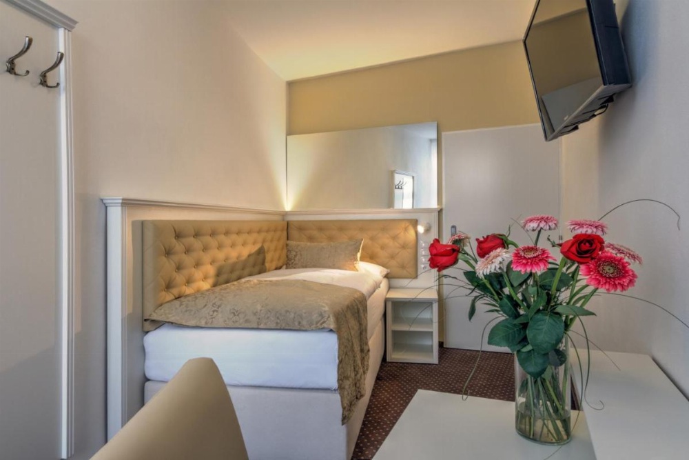 Room 6