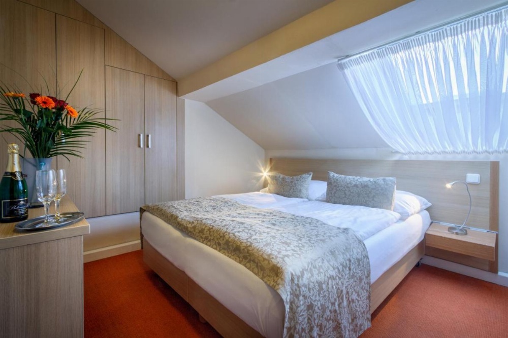Room 4