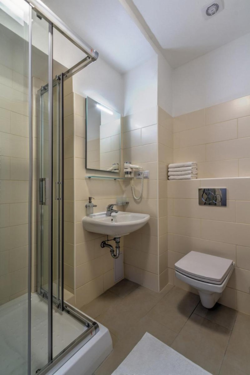 Hotel Taurus Image 6